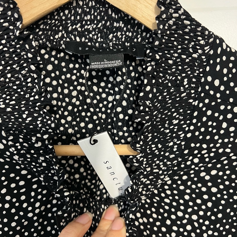 Sanctuary Black & White Blouse NWT Turtleneck Size L - Picture 5 of 9